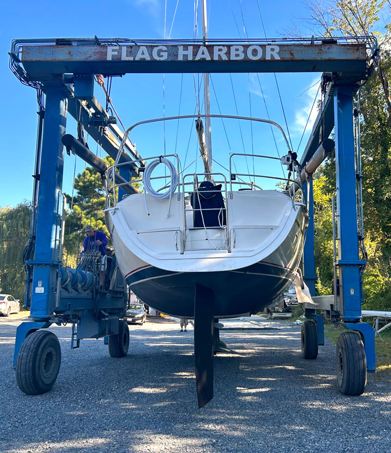 Flag Harbor Boat Lift, front view